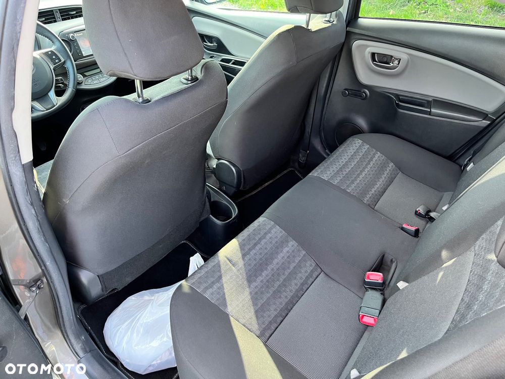 Toyota Yaris 1.0 Premium EU6 - 11