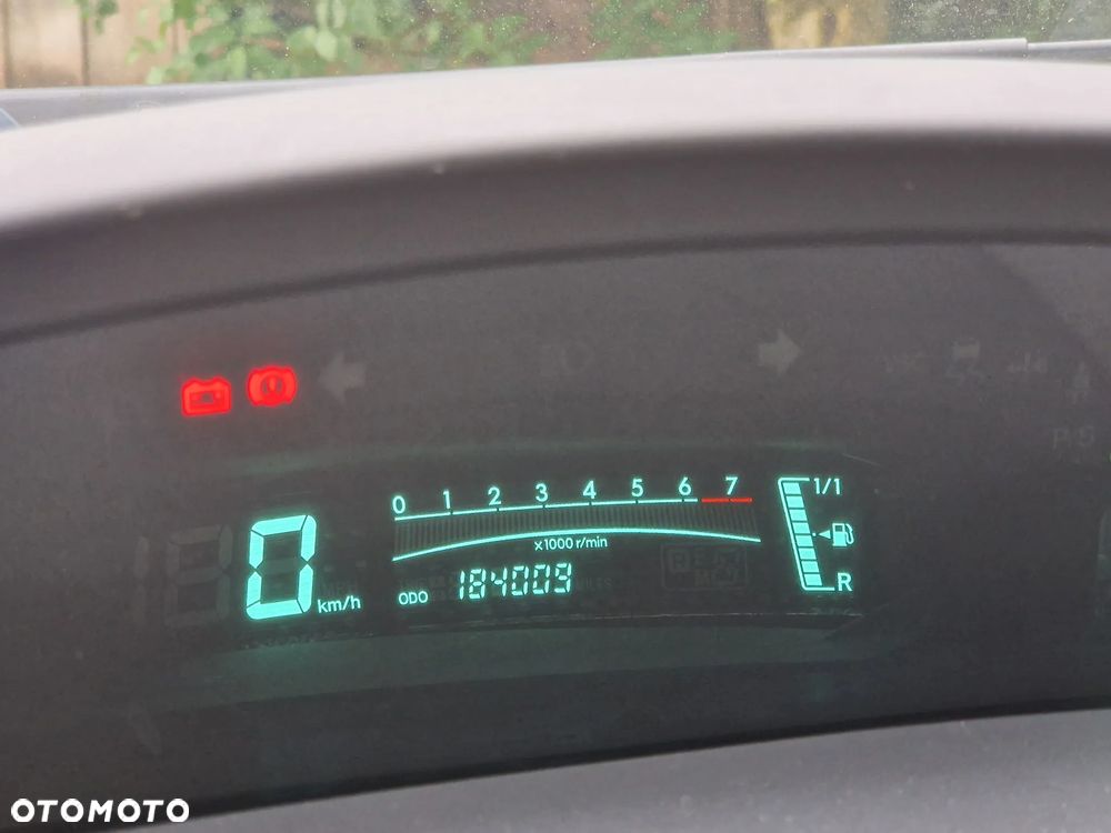 Toyota Yaris 1.3 Sol - 8