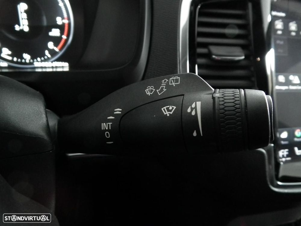 Volvo XC 90 2.0 D4 R-Design - 27