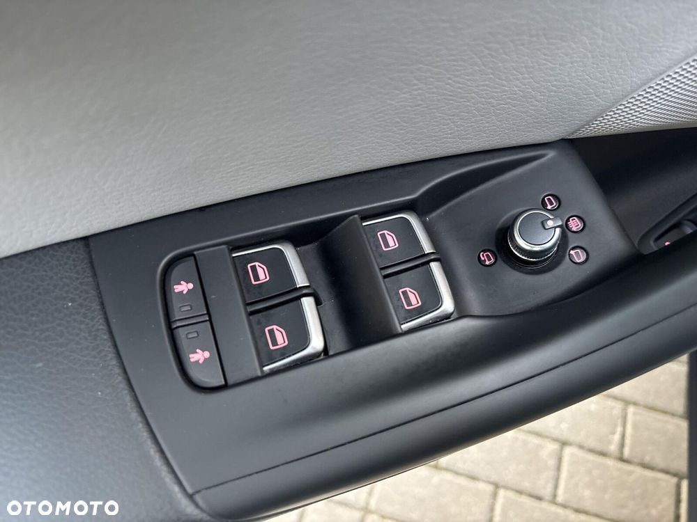 Audi Q3 1.4 TFSI CoD ultra S tronic - 30