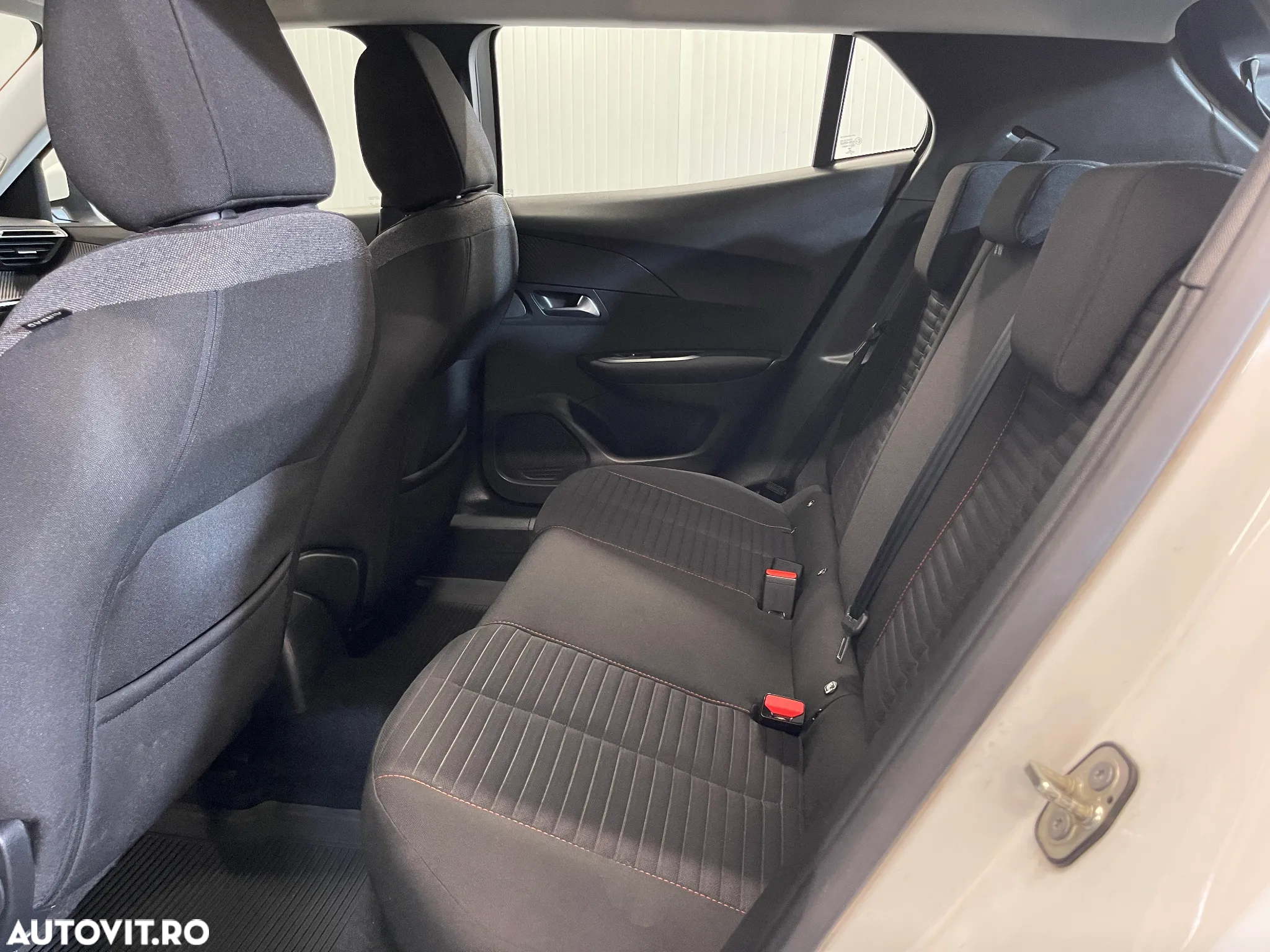 Peugeot 2008 1.5 BlueHDI FAP Active - 11