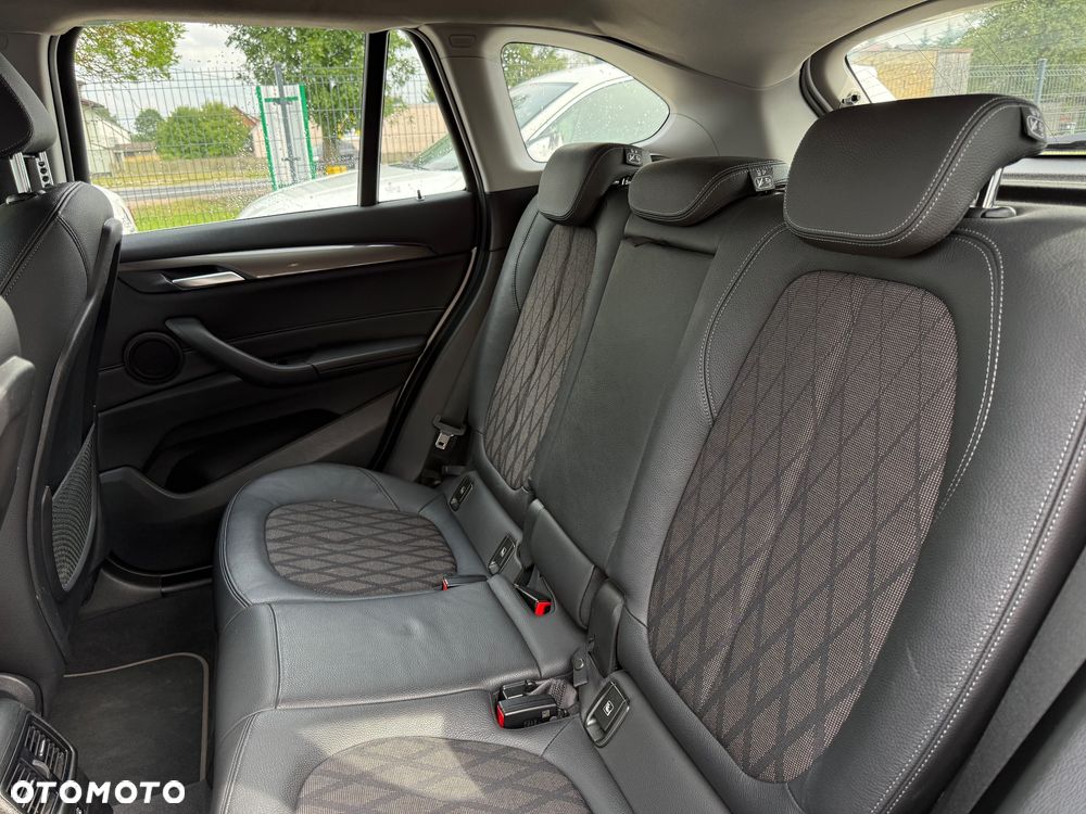 BMW X1 - 13