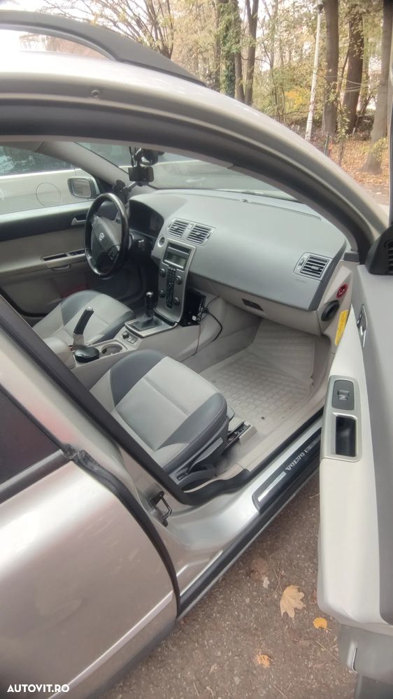 Volvo V50 1.6 D Momentum - 10