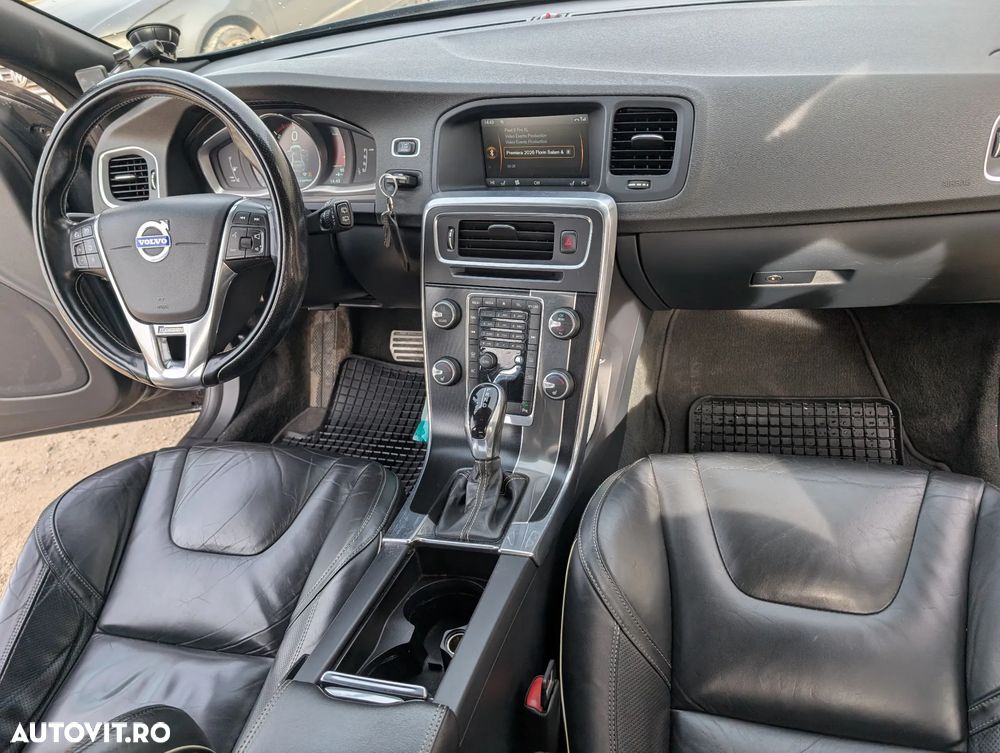 Volvo V60 D5 AWD Geartronic RDesign - 21