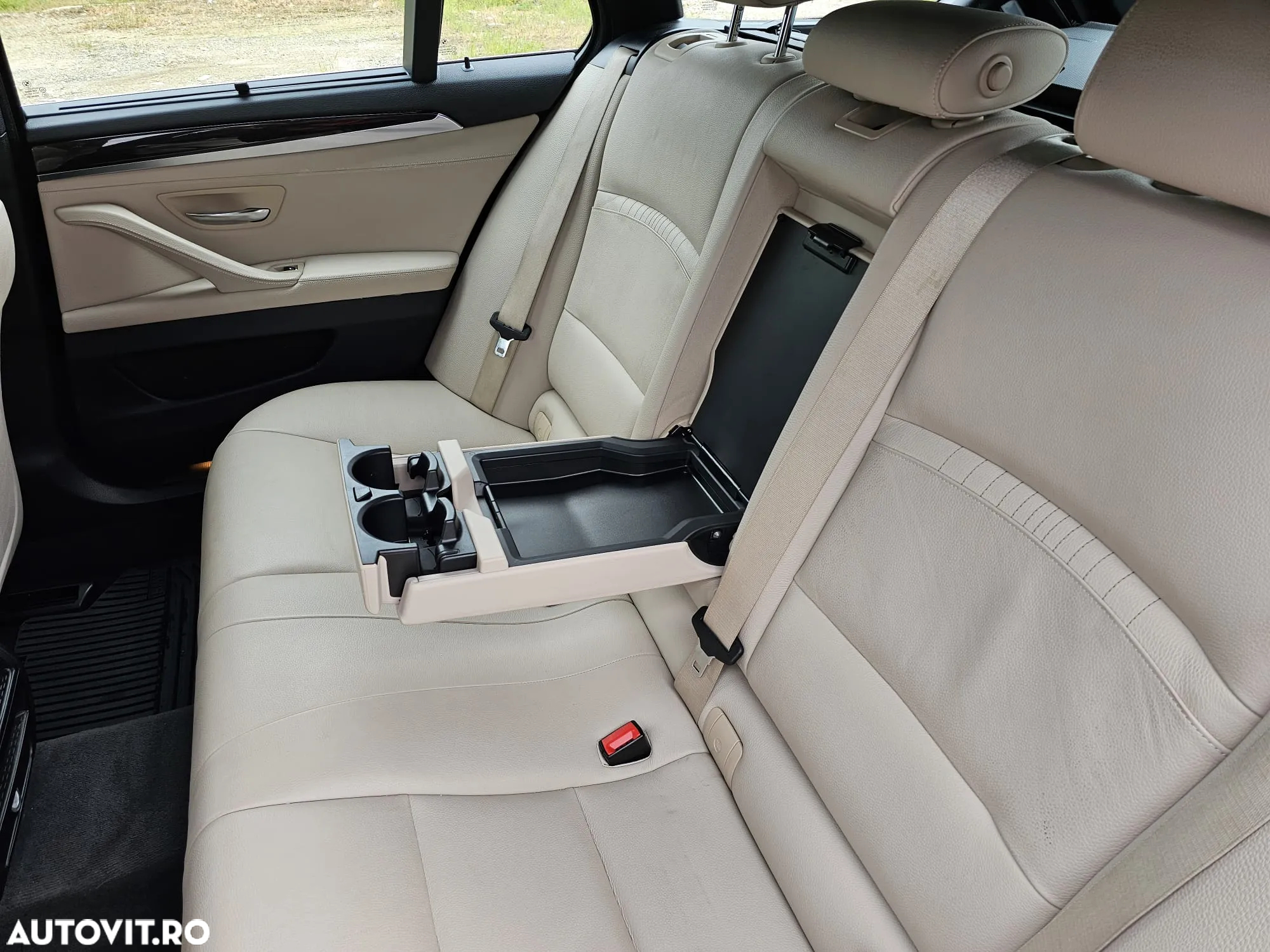 BMW Seria 5 530d xDrive AT - 8
