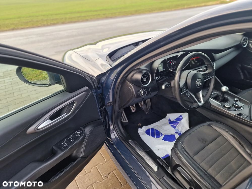 Alfa Romeo Giulia 2.2 D Turbo Super - 16