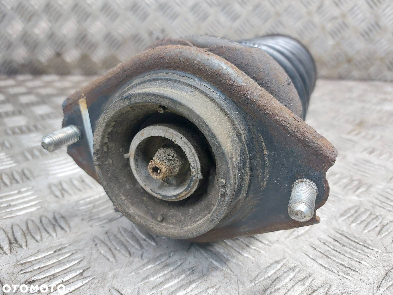 AMORTYZATOR + SPRĘŻYNA PRAWY TYŁ SUBARU LEGACY V 20365AJ010 - 4