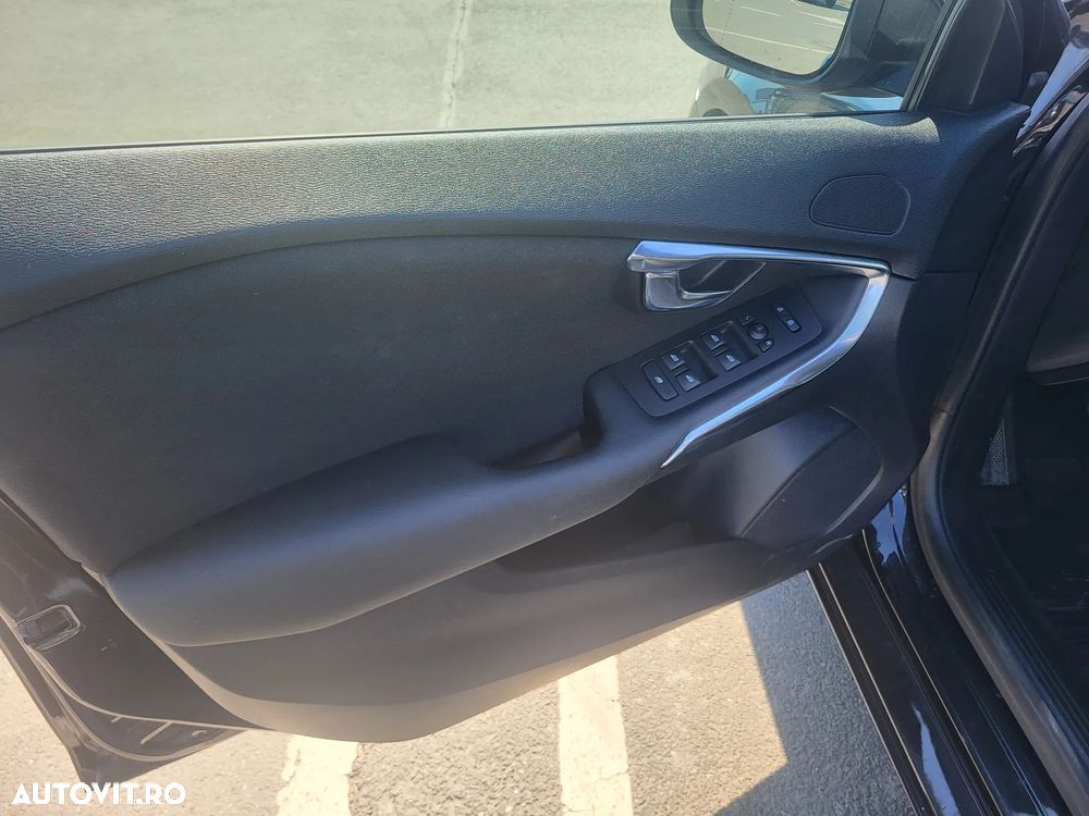 Volvo V40 D3 - 10