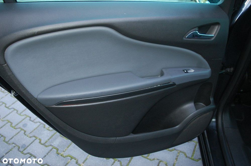 Opel Zafira - 33