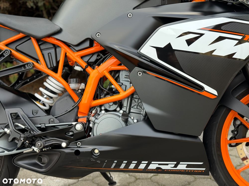 KTM RC 125 - 16