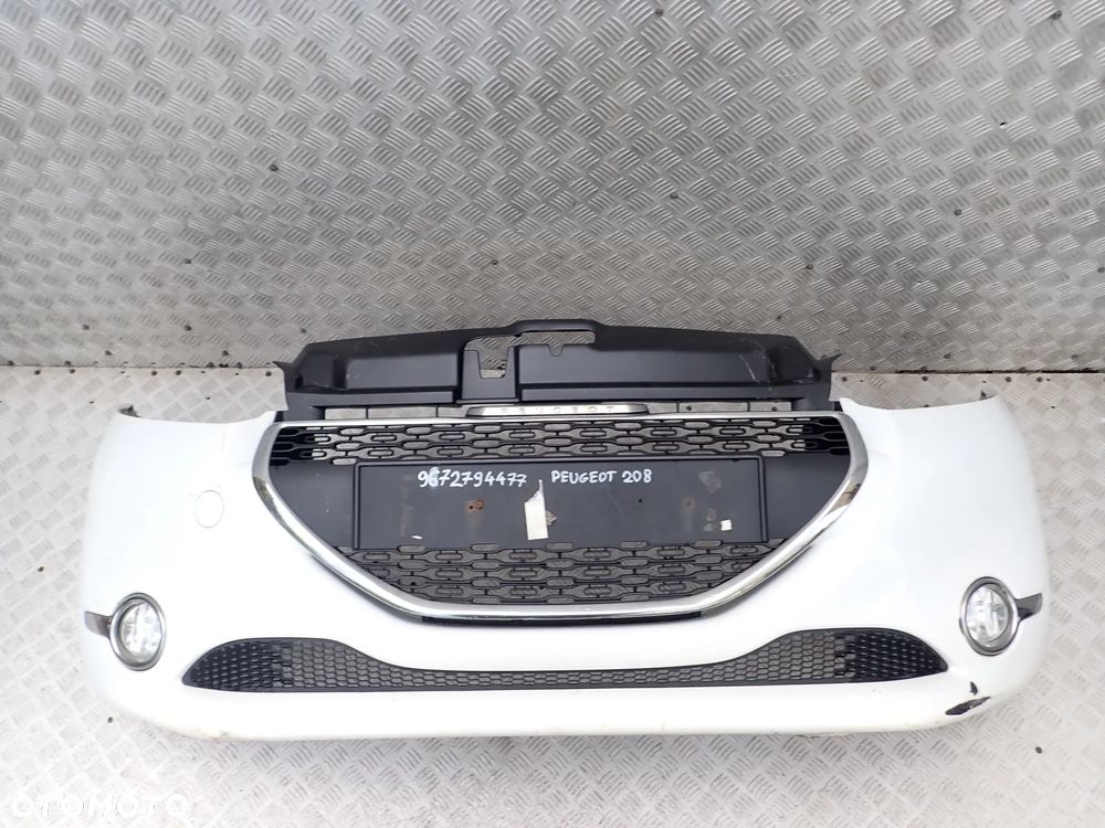 ZDERZAK PRZEDNI PEUGEOT 208  9672794477   EWPB