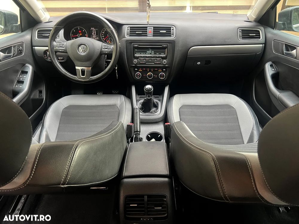 Volkswagen Jetta 1.6 TDI CR DPF Highline - 22