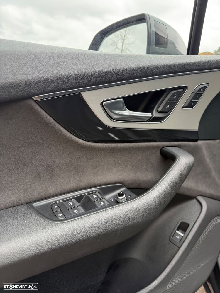 Audi Q7 3.0 TDI quattro S-line Tiptronic 7L - 20