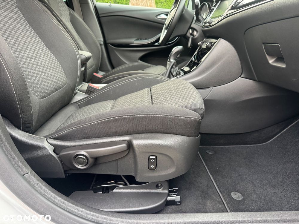 Opel Astra 1.4 Turbo Start/Stop Innovation - 19
