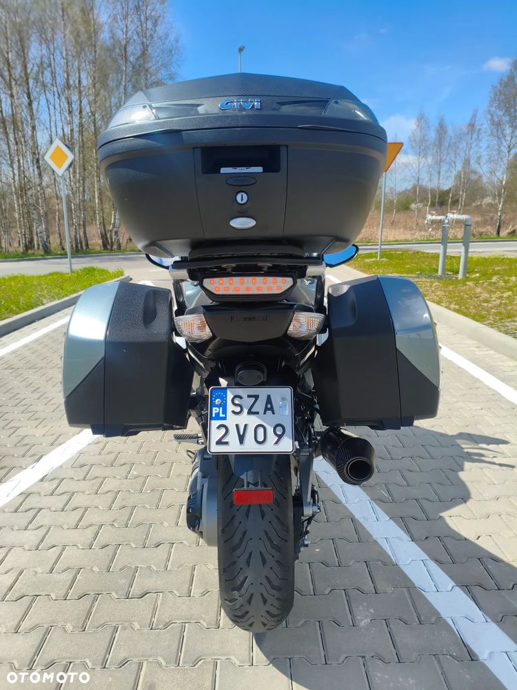 Kawasaki GTR - 6