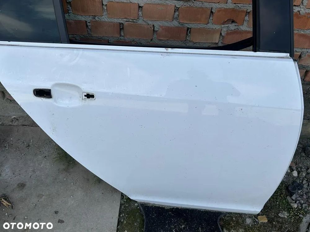 Drzwi prawe tył tylne Opel Insignia A lift Z40R bez malowania - 9