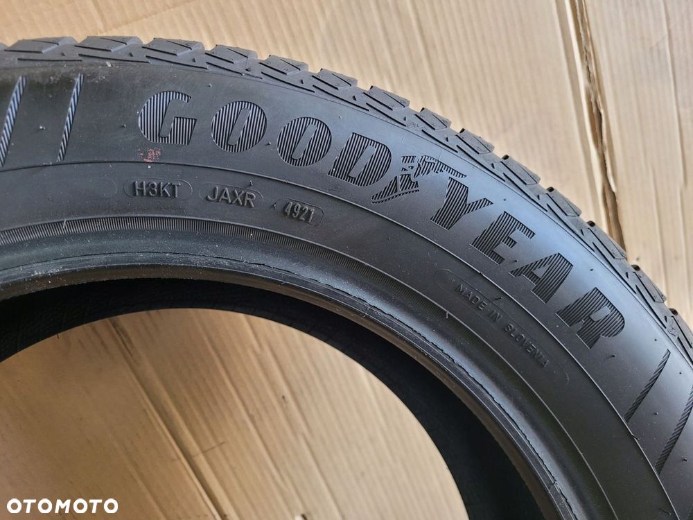 Opona całoroczna Goodyear Vector 4Seasons G2 215/60R17 96 H - 7