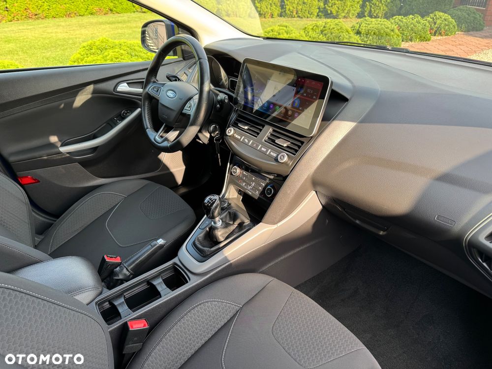 Ford Focus 1.0 EcoBoost Trend Sport - 14