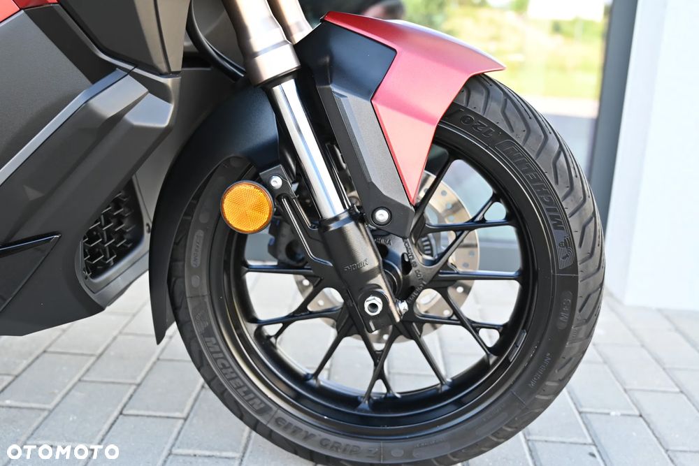 Honda ADV350 - 31