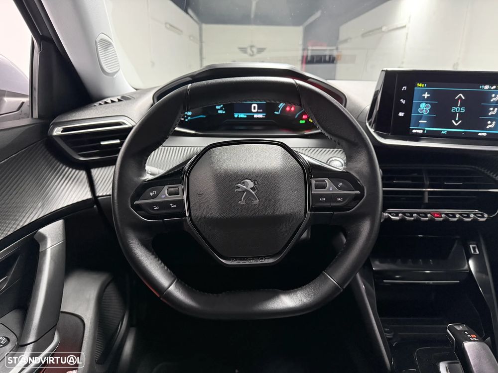 Peugeot e-2008 Allure - 14