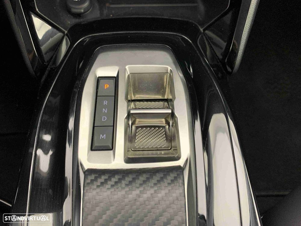 Peugeot 208 1.2 Hybrid Allure e-DCS6 - 10