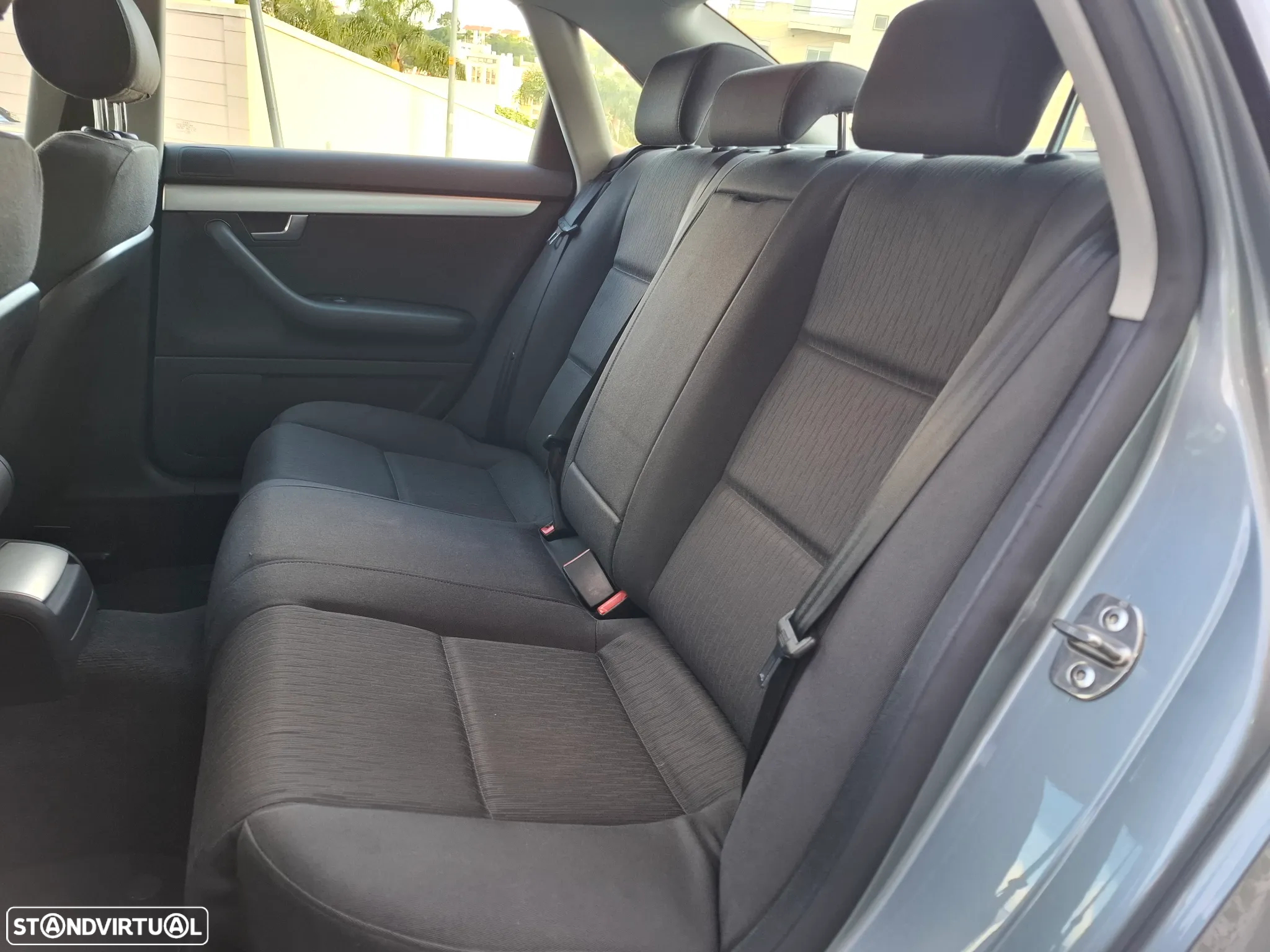 Audi A4 2.0 TDI S-line - 28
