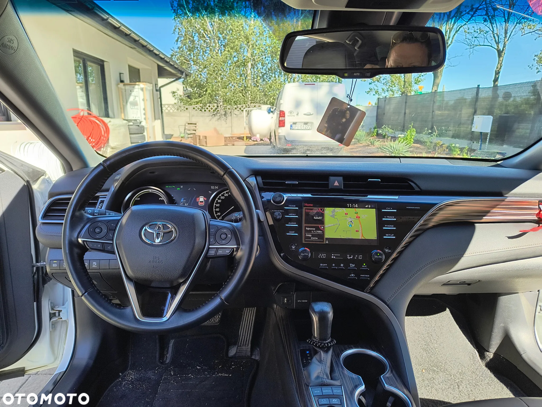 Toyota Camry 2.5 Hybrid Executive CVT - 6