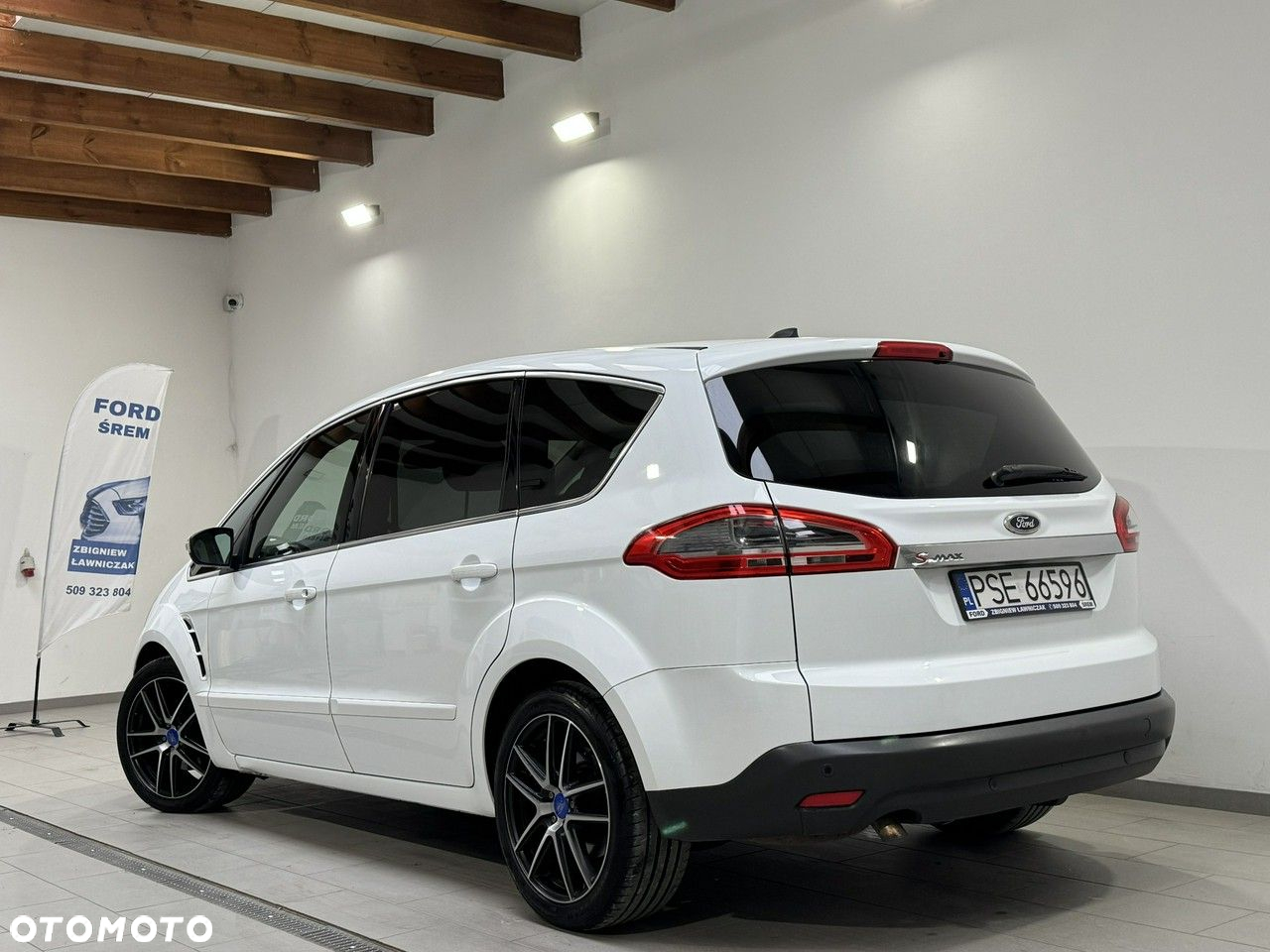 Ford S-Max - 16
