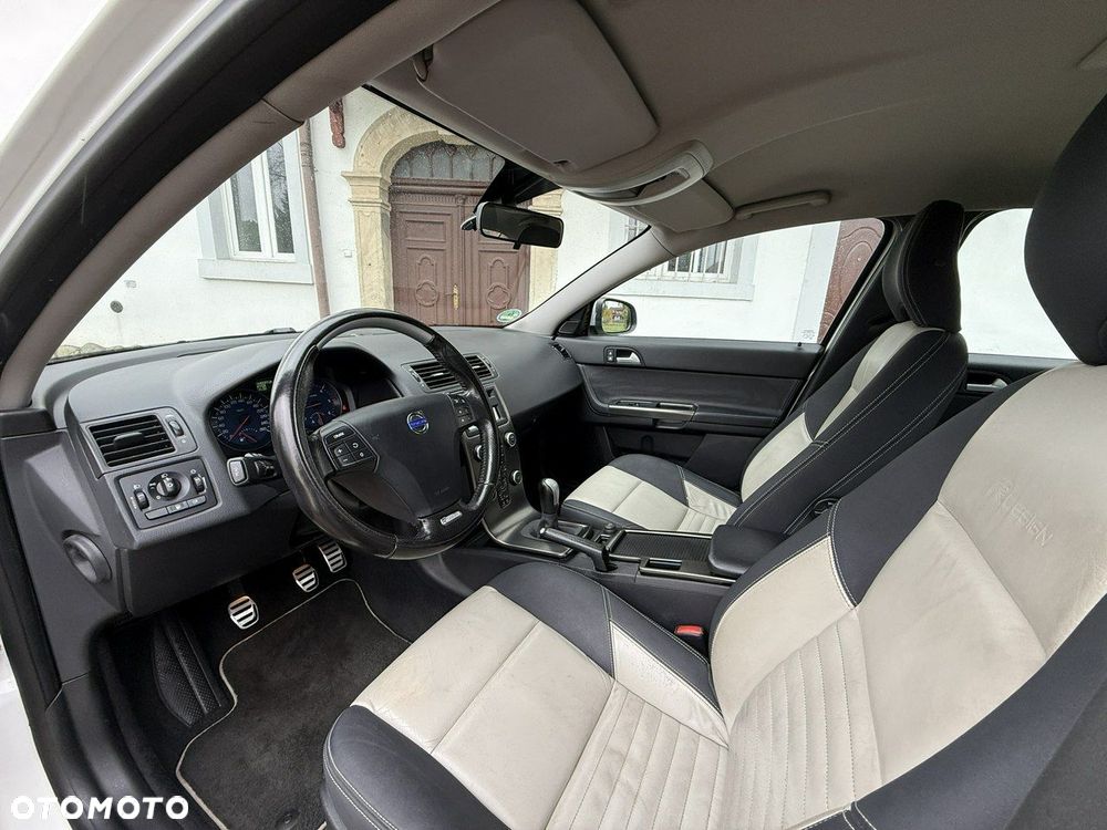 Volvo S40 - 25