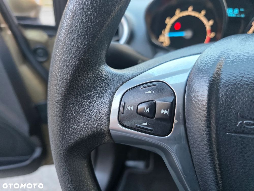 Ford Fiesta 1.4 Gold X - 28