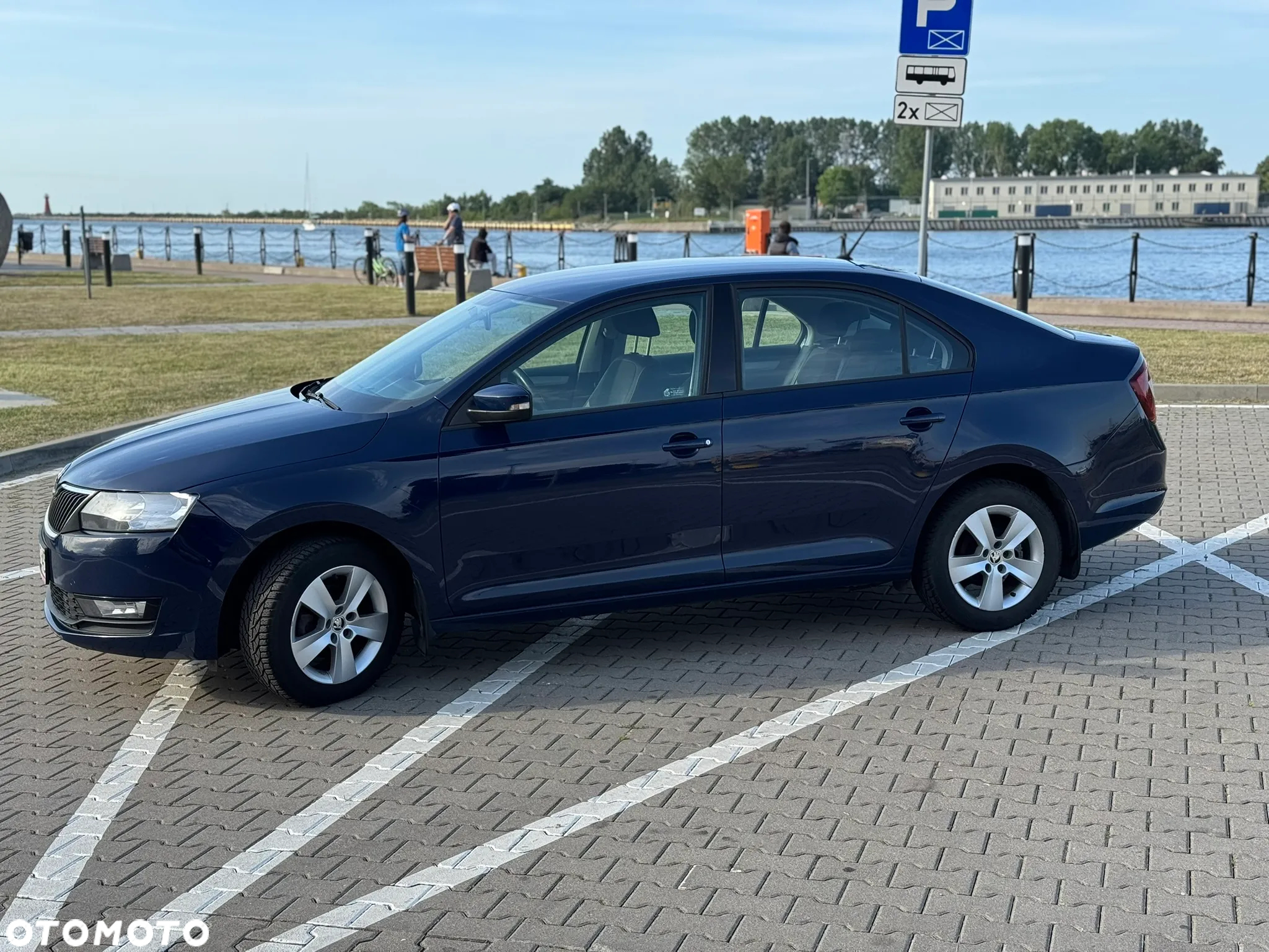 Skoda RAPID 1.0 TSI Active - 8