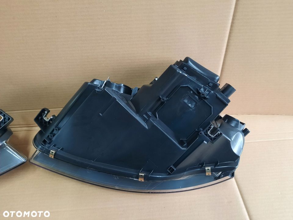 LAMPA REFLEKTOR PRZÓD AUDI A3 8P 03-08 3/5 D - 8