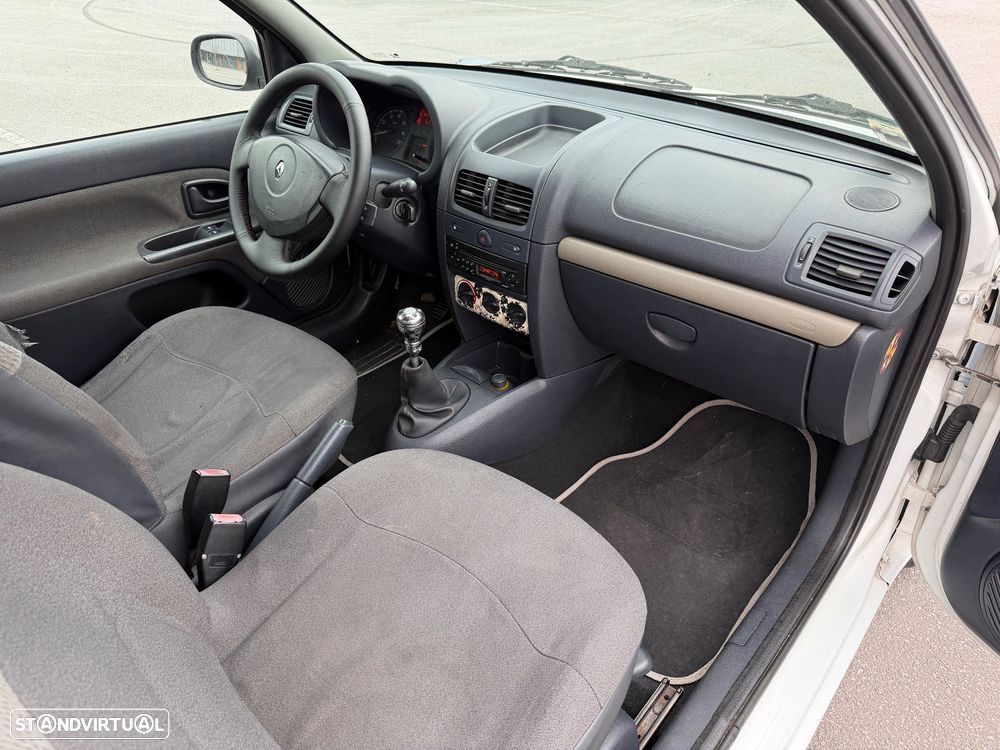 Renault Clio - 6