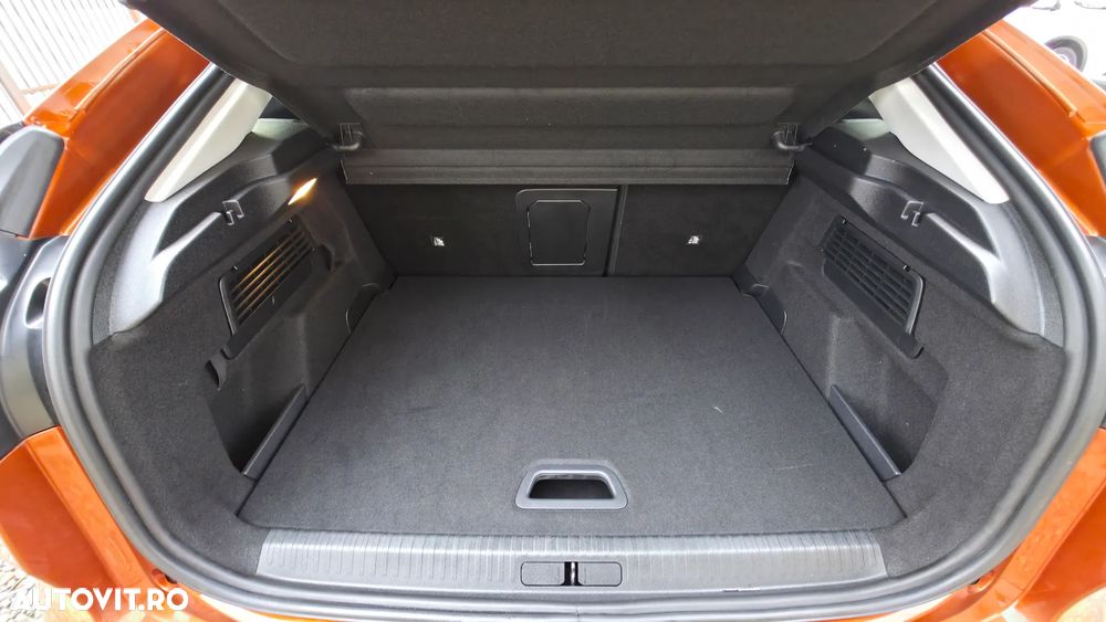 Citroën C4 PureTech 130 Stop&Start EAT8 SHINE - 18