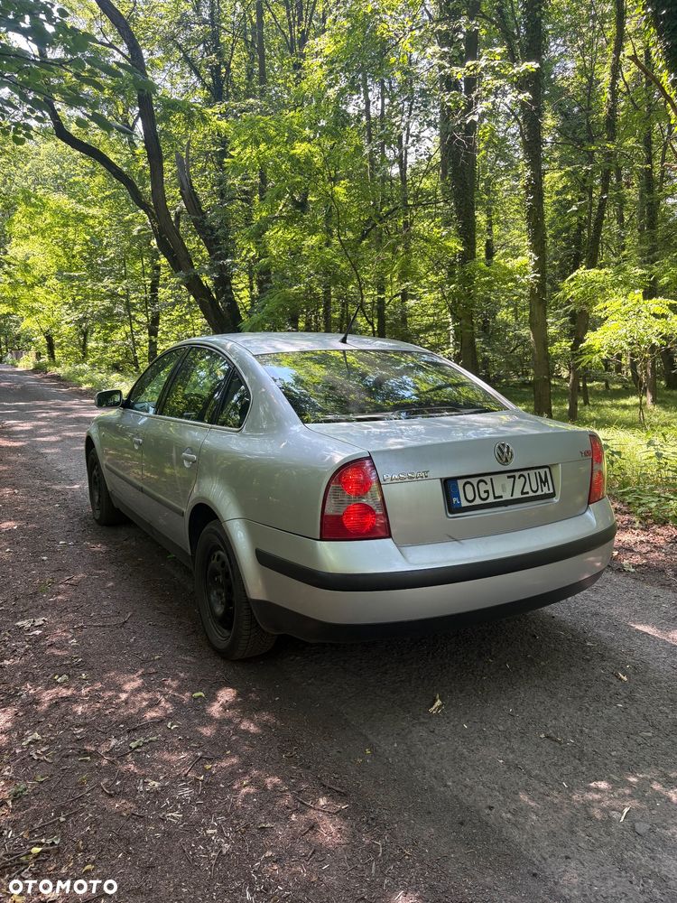 Volkswagen Passat 1.9 TDI Comfortline - 2
