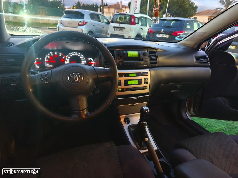 Toyota Corolla SW 1.4 D-4D AC - 9