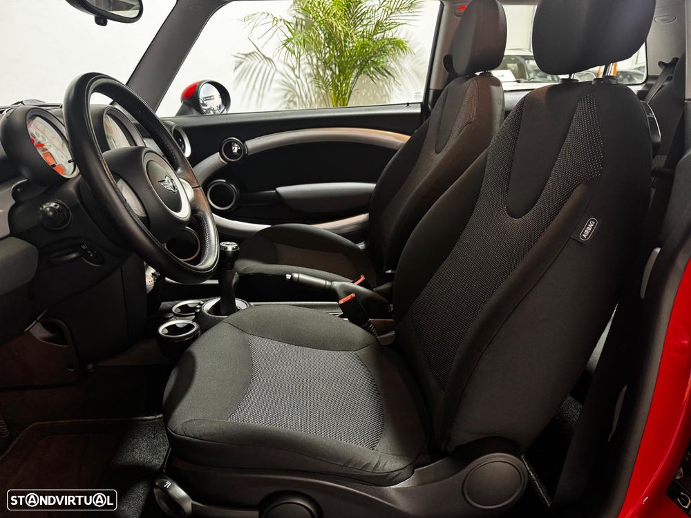 MINI 3 Portas One 1.4 - 14