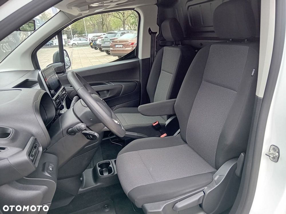 Toyota Proace City - 10