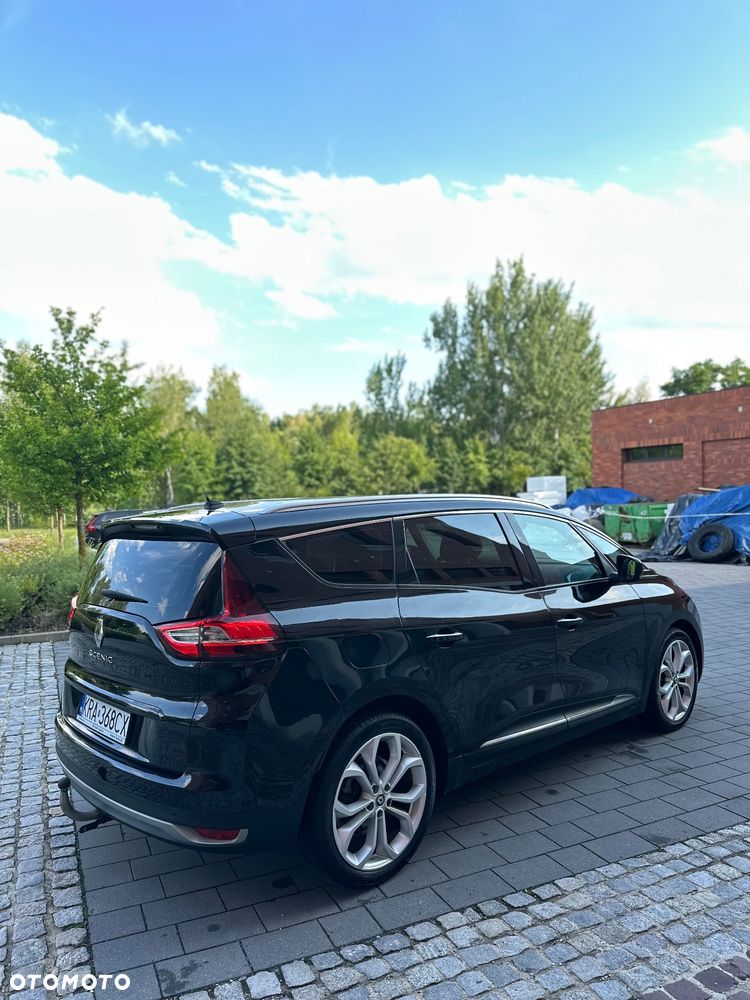 Renault Grand Scenic - 10