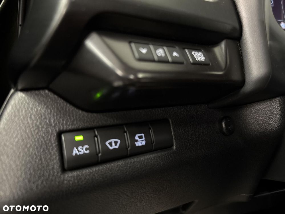Lexus UX - 23