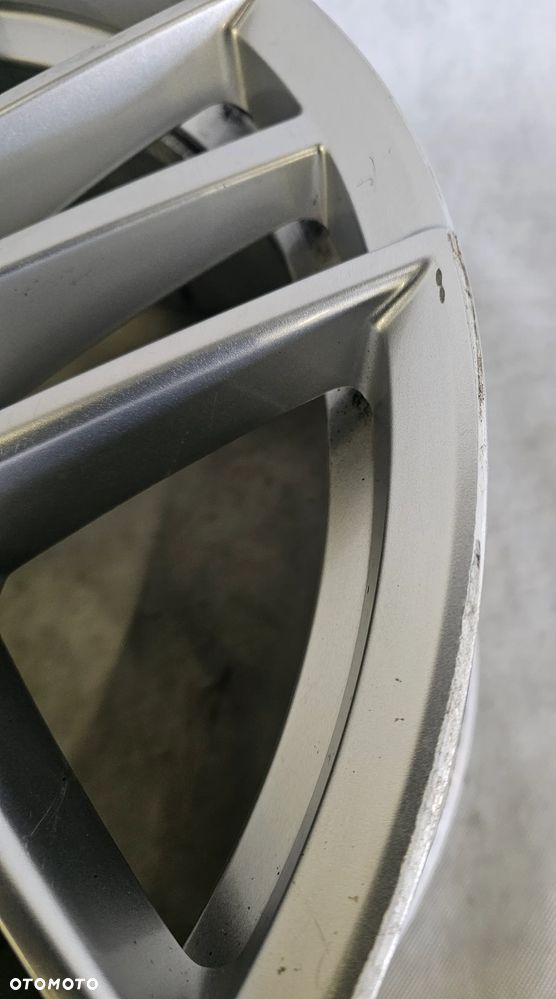 FELGA 5A324D6 BMW 5 G60 G61 8,5x19 ET29 - 3