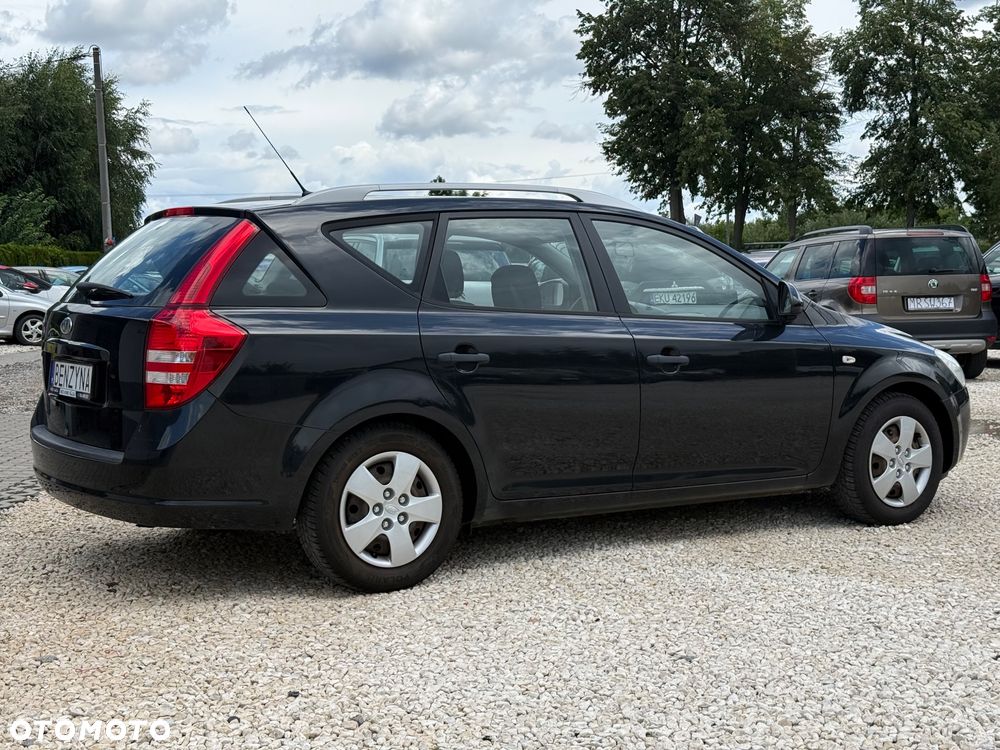 Kia Ceed 1.6 L - 13