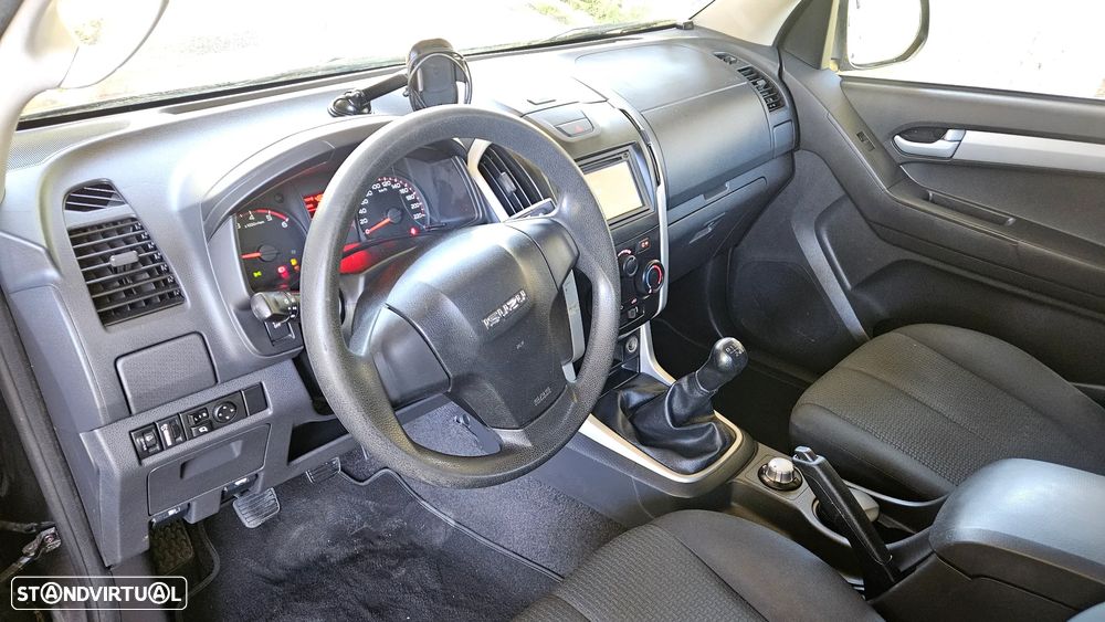 Isuzu D-Max 4x4 Cabine Dupla Custom - 13