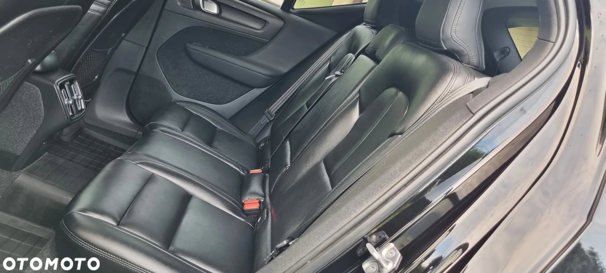 Volvo XC 40 D3 Momentum Pro - 25