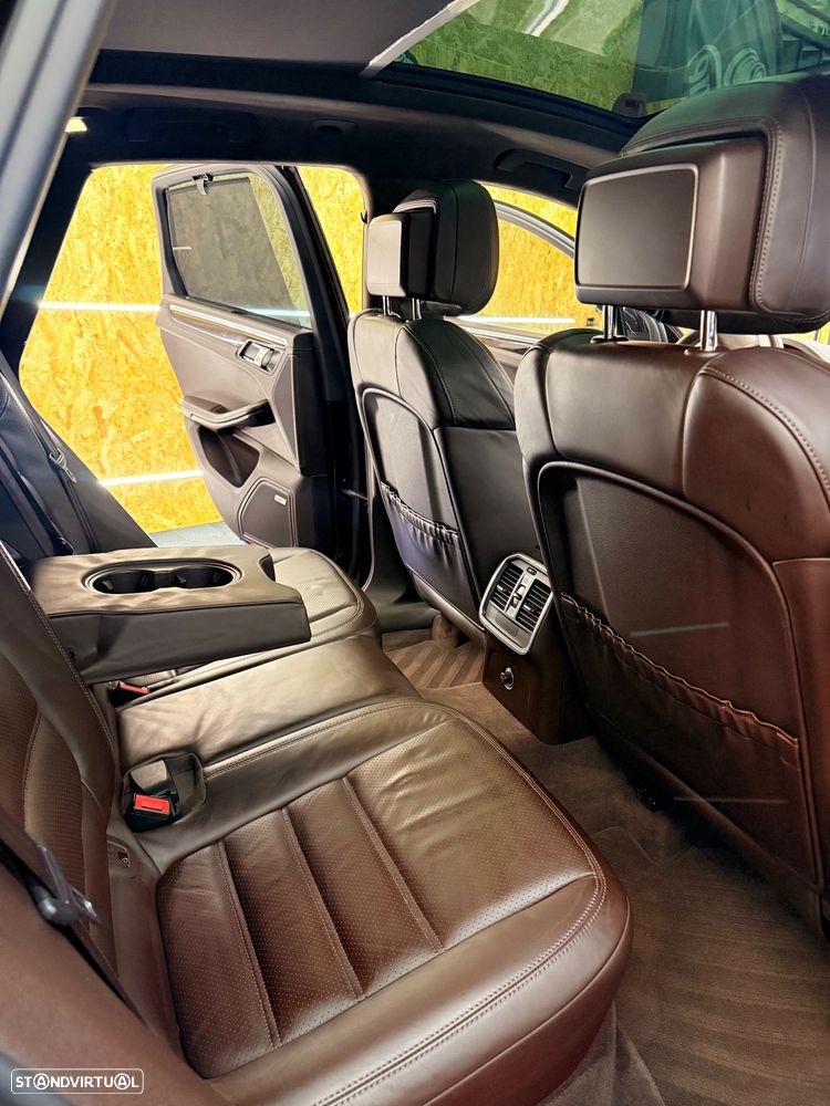 Porsche Macan Turbo - 9