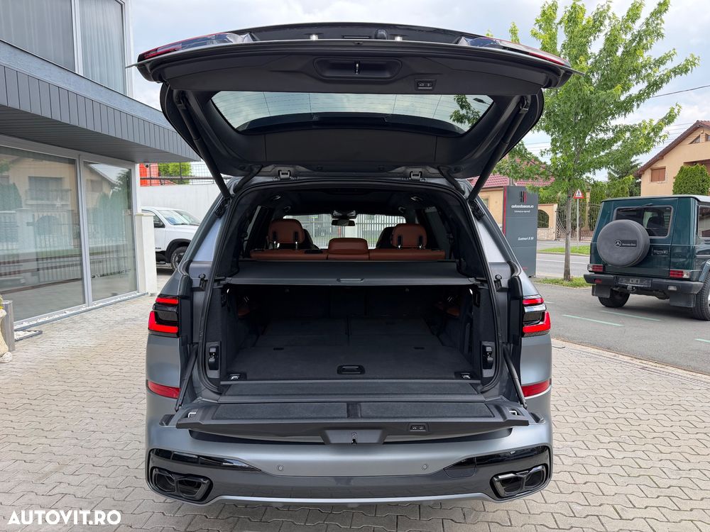 BMW X7 M60i xDrive - 15