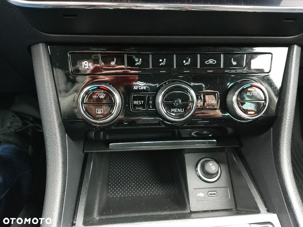 Skoda Superb 1.5 TSI Style DSG - 18