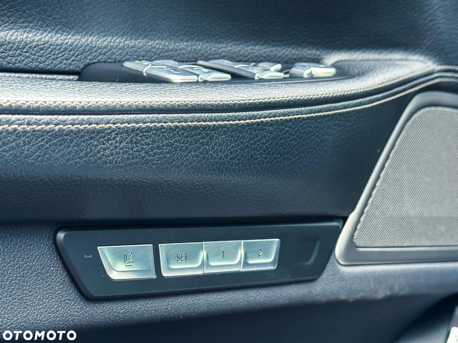 BMW Seria 7 740Li - 29
