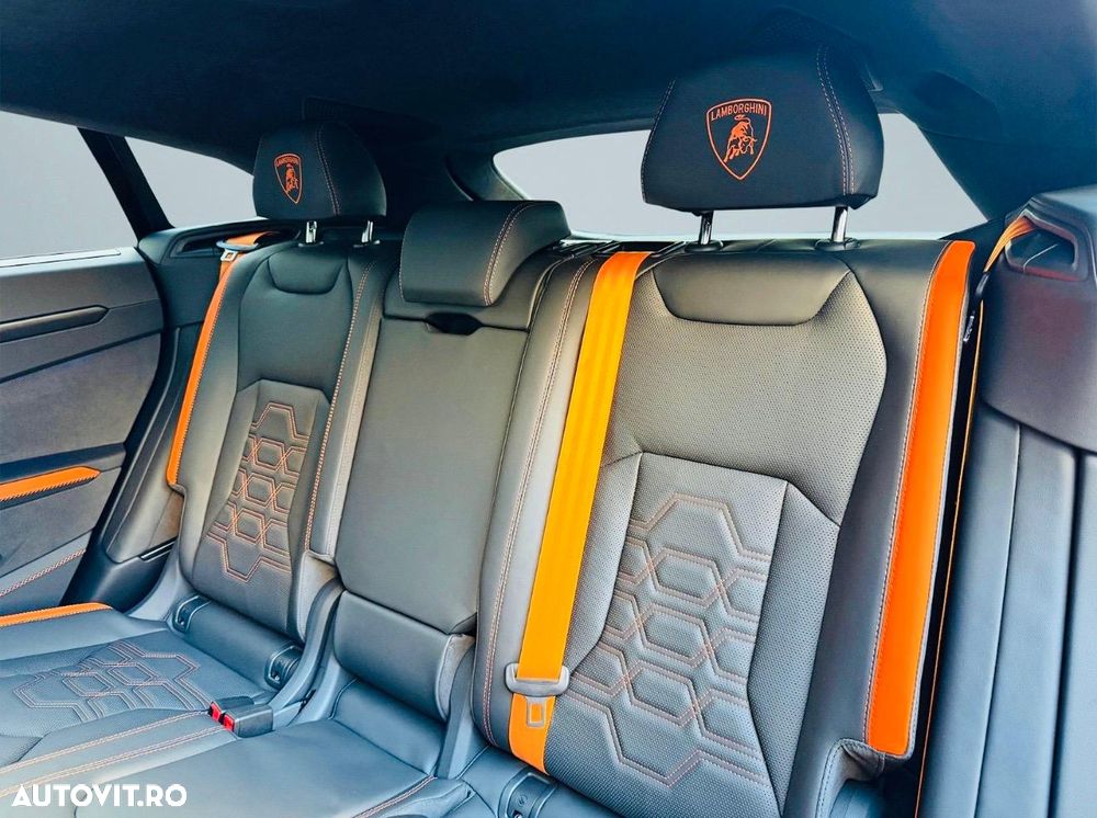 Lamborghini URUS - 12