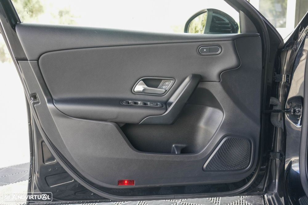 Mercedes-Benz A 200 Standard - 23